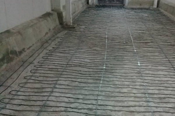گرمایش کف برقی پشت بام
